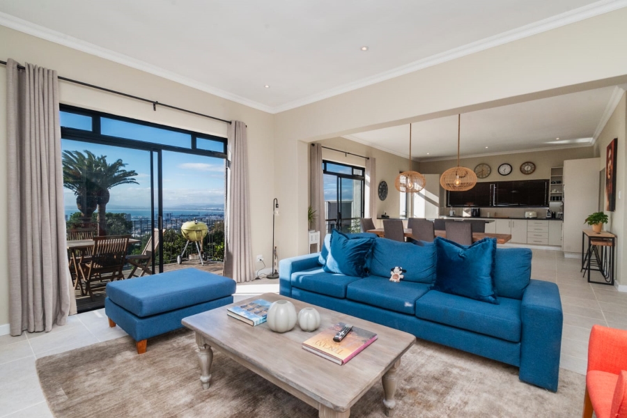 To Let 4 Bedroom Property for Rent in Oranjezicht Western Cape